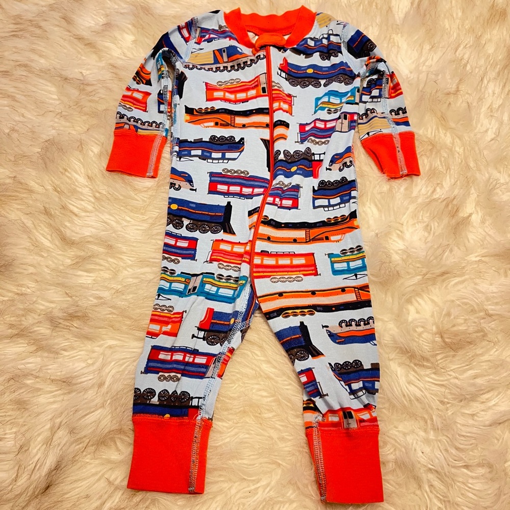 Hanna Andersson train pajamas 6-9m (60cm)